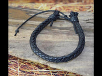 Load image into Gallery viewer, Leder Armband Schnur rund glatt geflochten verstellbar
