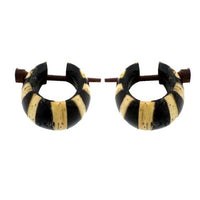 Load image into Gallery viewer, Holzcreolen, schwarz-beige Holzcreolen, handgeschnitzt aus Kokosholz und Harz, 16mm, Pin-Ohrringe
