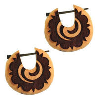 Cargar imagen en el visor de la galería, Pin Creolen Jackfrucht Holz hell Horn-Pin 23 mm rund dunkle Gravur Motiv
