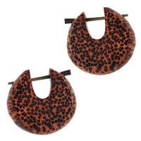 Cargar imagen en el visor de la galería, Pin Creolen Holz rund tränenförmig Horn-Pin verschiedene Hölzer 23 mm unisex
