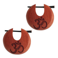 Cargar imagen en el visor de la galería, Holz Pin Creolen Sawoholz Horn-Pin 23 mm rund dunkle Gravur Motiv unisex
