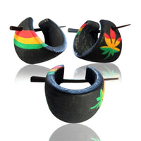 Cargar imagen en el visor de la galería, Hanf Reggae Holzcreolen rot gelb grün Pin-Ohrringe Pin-Creolen Holz Horn Pin schwarz 16 mm
