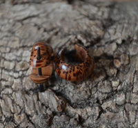 Cargar imagen en el visor de la galería, Ohrringe Kokos Holz kleine Creolen Pin Stick 15mm
