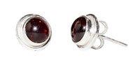 Cargar imagen en el visor de la galería, Ohrstecker,dunkelrot, Granat, Rand dick, rund, 8mm Ø, in Silber eingefasst, 925er Sterlingsilber-Stift
