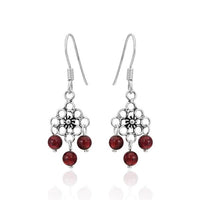 Load image into Gallery viewer, Ohrhänger Stein Perle dunkelrot 925er Sterling Silber Katzenauge Blume dunkel oxidiert
