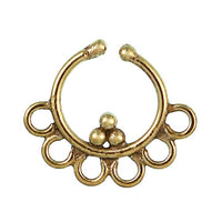 Load image into Gallery viewer, Septum Fake Piercing Nasenringe Bögen Dreieck Messing goldfarben nickelfrei antik exotisch Ohrring
