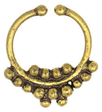 Cargar imagen en el visor de la galería, Septum Fake Piercing Nasenringe zwei Spitzen Messing goldfarben antik exotisch
