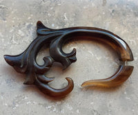 Cargar imagen en el visor de la galería, Fake Horn Piercing Ornament Hook Spirale dunkel
