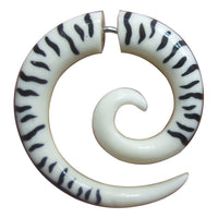 Load image into Gallery viewer, Fake Piercing Bone Edelstahl weiß Spirale Zebra Wellen Zacken Ohrstecker Ohrring
