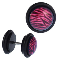 Load image into Gallery viewer, Fake Piercing Plug schwarz Leoparden Fell pink schwarz Gummiring 7 mm

