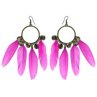 Load image into Gallery viewer, Federohrringe rund Plättchen pink Federn Brass nickelfrei Ohrringe Ohrhänger
