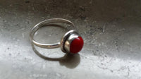 Load image into Gallery viewer, Silberring Jaspis rot 5 mm rund Zopf Rand 925er Sterling Silber Stein Ringe Schmuck
