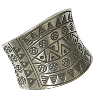 Load image into Gallery viewer, Massiver Silberring aus 925er Sterling Silber Thailandische Bergstämme Karen Stil Muster schwarz
