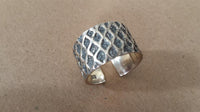 Load image into Gallery viewer, Silberring Muster Rauten dunkel oxidiert 925er Sterling Silber Damen Silberschmuck Ringe
