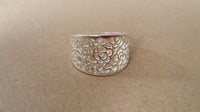 Load image into Gallery viewer, Silberring filigran Blumen Muster Band Ring 925er Sterling Silber Damen Schmuck Ringe
