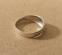 Load image into Gallery viewer, Silberring Rillen dunkel oxidiert 925er Sterling Silber Damen Silberschmuck Ringe
