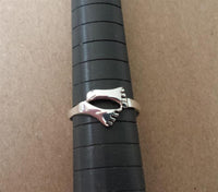 Load image into Gallery viewer, Silberring schmal zwei Füße dunkel oxidiert 925er Sterling Silber Damen Silberschmuck Ringe
