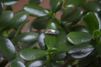 Load image into Gallery viewer, Bandring oxidiert Triskele Muster 925 Sterling Silber
