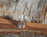 Load image into Gallery viewer, Bandring gebürstet Punkte gewölbt Rillen 925 Sterling Silber offen
