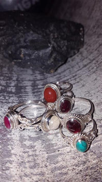 Load image into Gallery viewer, Silber Ring Karneol rot 8 mm oval Zopf Rand 925
