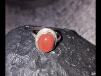 Load image into Gallery viewer, Silber Ring Karneol rot 8 mm oval Zopf Rand 925
