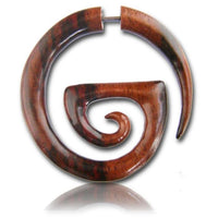 Cargar imagen en el visor de la galería, Fake Holz Piercing G-Form Spirale Narra Wood Plug nickelfrei Edelstahl Ohrstecker Organic Tribal
