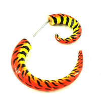 Load image into Gallery viewer, Fake Piercing Holz Handbemalt Flammen orange gelb 8mm Plug Tunnel Ohrhänger Ohrstecker
