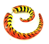 Load image into Gallery viewer, Fake Piercing Holz Handbemalt Flammen orange gelb 8mm Plug Tunnel Ohrhänger Ohrstecker
