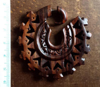 Load image into Gallery viewer, Fake Piercing Zackenrad Holz Edelstahl handgeschnitzt groß dunkelbraun Dehner
