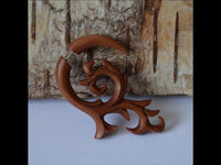 Load image into Gallery viewer, Fake Piercing Edelstahl Holz Flames Dehnschnecke
