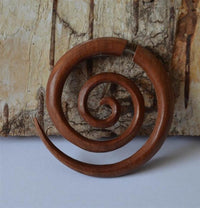 Load image into Gallery viewer, Fake Piercing Edelstahl Rosenholz XL Spirale
