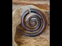 Load image into Gallery viewer, Fake Piercing Edelstahl Holz XL Spiralen hell dunkel
