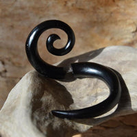 Load image into Gallery viewer, Fake Piercing Edelstahl Holz schwarz XL Spirale
