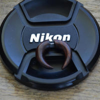 Load image into Gallery viewer, Fake Piercing Holz Doppel Kralle Spike braun Edelstahl Ohrring
