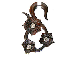 Load image into Gallery viewer, Fake Piercing Edelstahl Holz braun Brass Blümchen
