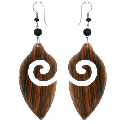 Tribal Ohrringe aus Sono Holz, besondere Spirale, Edelstahlbügel, Ohrstecker, Ohrhänger