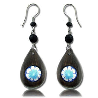 Cargar imagen en el visor de la galería, Ohrringe Narra Holz Murmel grün Kreise Tropfen dick Edelstahl Perlen Ohrhänger Tribal
