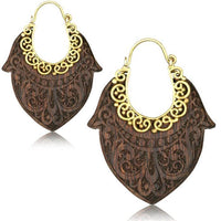 Load image into Gallery viewer, Ohrringe Holz Brass Bügel golden braun dunkelbraun Perlmutt Ohrhänger Schmuck
