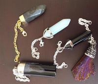 Cargar imagen en el visor de la galería, Charm Piercing Anhänger Ohrhänger für Flesh Tunnels gold Silber Messing Stein Karabiner
