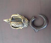 Load image into Gallery viewer, Holz Ohr Hook Piercing Ohrgewicht gold antik dunkel 4mm 10,3g Messing Tropfen
