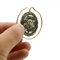 Load image into Gallery viewer, Piercing Ohrgewicht Messing Lotus Spirale Ohrhänger
