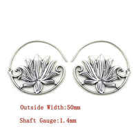Load image into Gallery viewer, Piercing Ohrgewicht White Brass Lotus Spirale Ohrhänger

