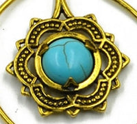 Load image into Gallery viewer, Piercing Ohrhänger Messing Lotus Spirale Türkis Stein
