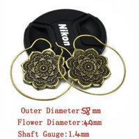 Load image into Gallery viewer, Piercing 10,5g Ohrgewicht Messing Mandala Blume Spirale
