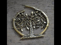 Load image into Gallery viewer, Clicker Piercing Ohrgewicht 3mm Baum des Lebens Messing
