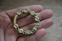 Cargar imagen en el visor de la galería, Clicker Piercing Ohrgewicht 4mm Skull Creole Messing 45g
