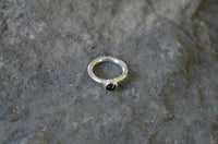 Load image into Gallery viewer, Piercing Ring 925 Silber Labret Tragus 1.2mm Onyx Stein

