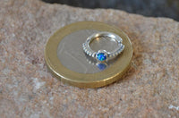 Load image into Gallery viewer, Piercing Ring 925 Silber Septum Lobe Ohr Opal blau Punkte
