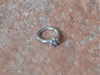 Cargar imagen en el visor de la galería, Piercing Ring Blume 925 Silber Labret Tragus 1.2mm
