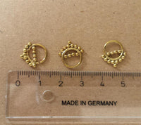 Load image into Gallery viewer, Septum Piercing Nasenringe Linie Kugeln Messing Tribal goldfarben nickelfrei antik Ohrring

